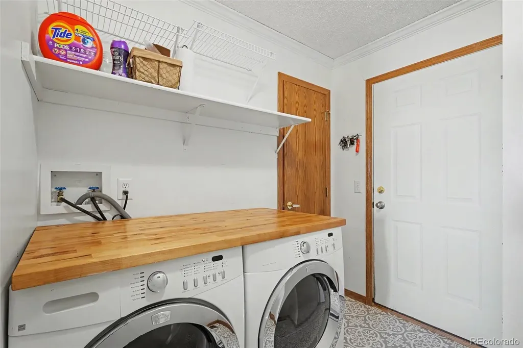 1277 S Indianfield Street Bennett CO 80102