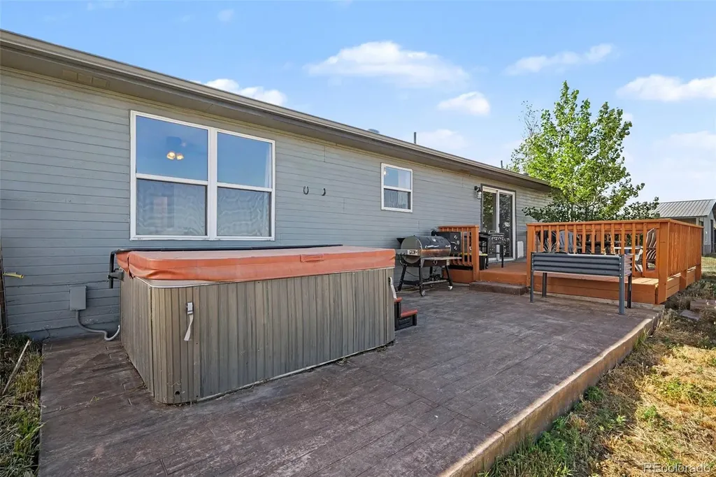 1277 S Indianfield Street Bennett CO 80102
