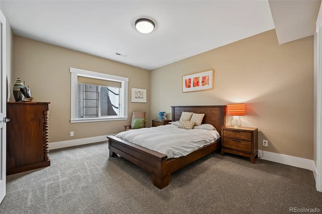 1084 S Williams Street Denver CO 80209