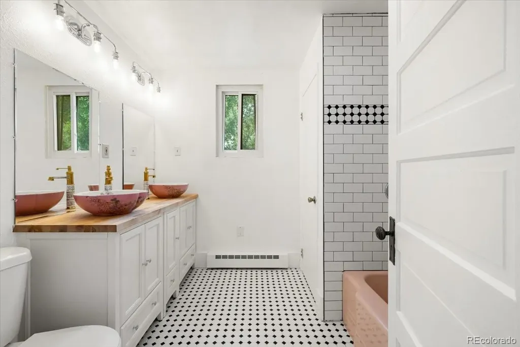 125 Ruxton Avenue Manitou Springs CO 80829