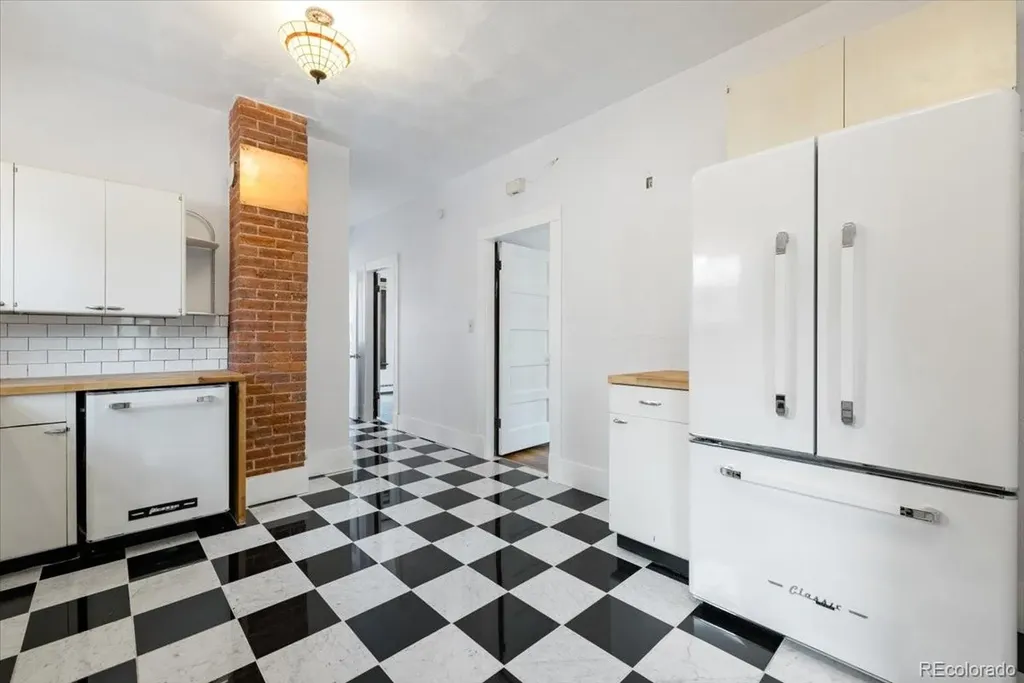125 Ruxton Avenue Manitou Springs CO 80829