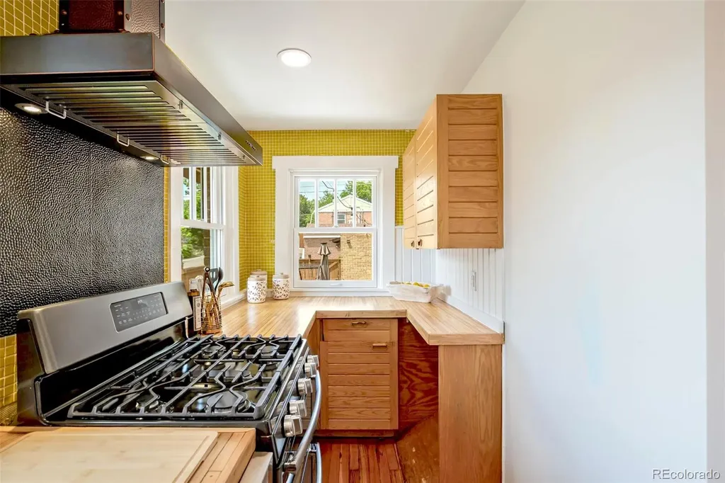 4745 W Hayward Place Denver CO 80212