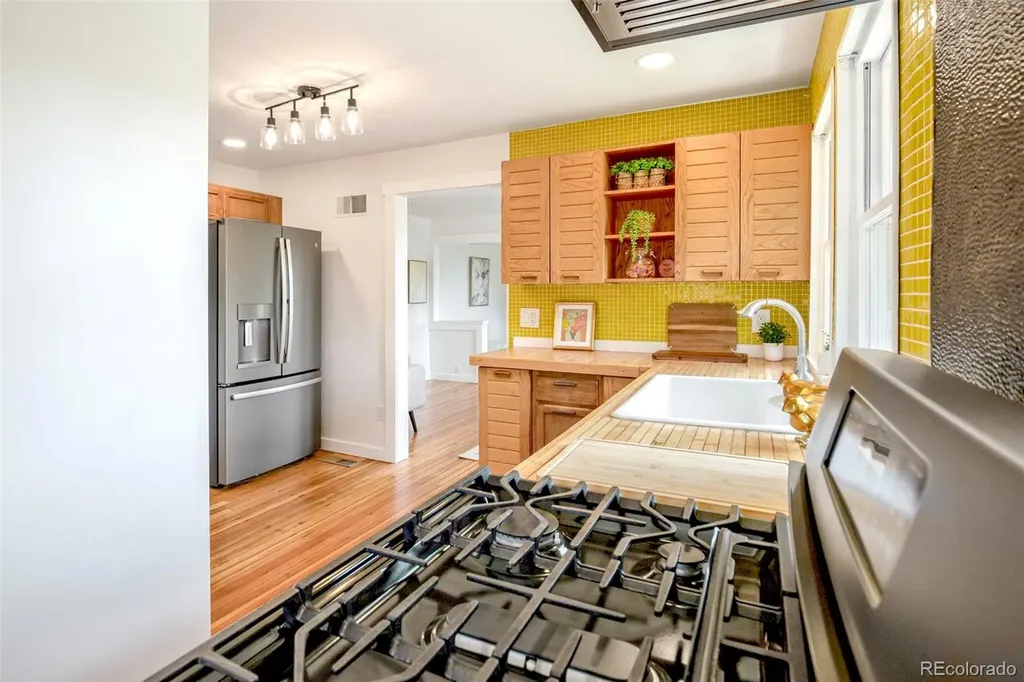 4745 W Hayward Place Denver CO 80212