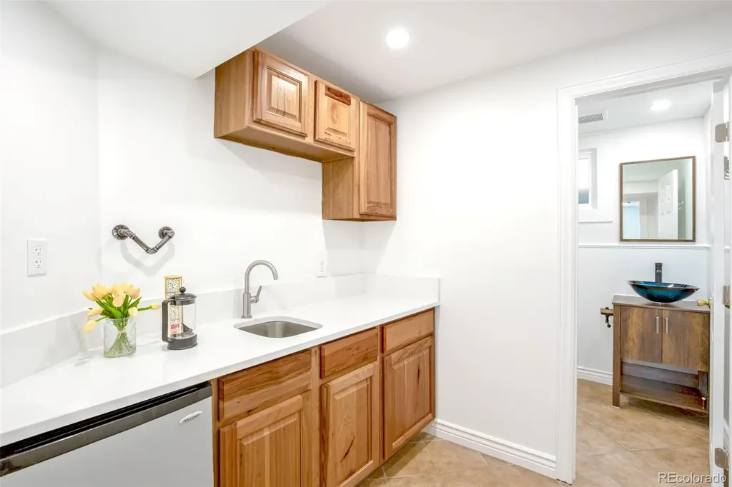 4745 W Hayward Place Denver CO 80212