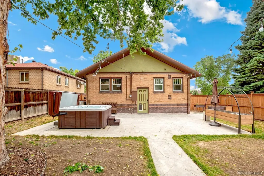 4745 W Hayward Place Denver CO 80212