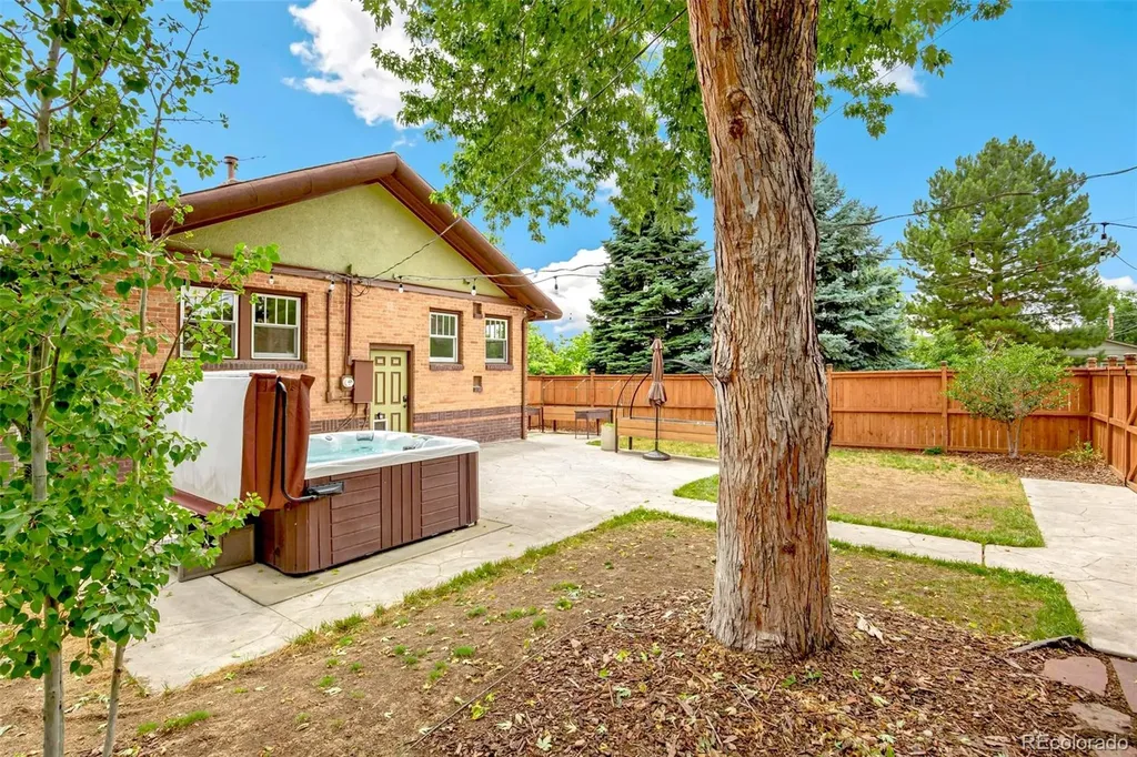 4745 W Hayward Place Denver CO 80212