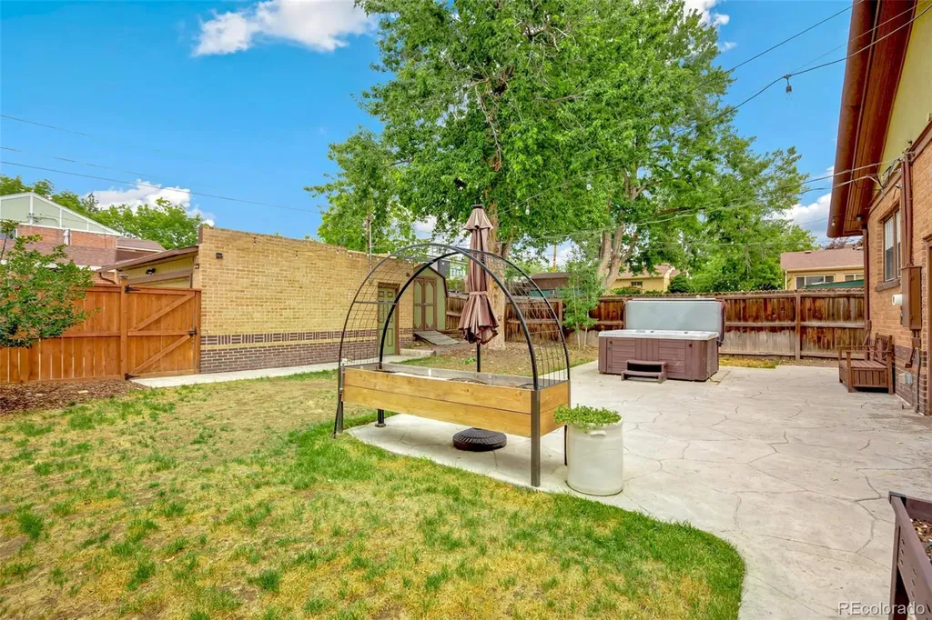 4745 W Hayward Place Denver CO 80212