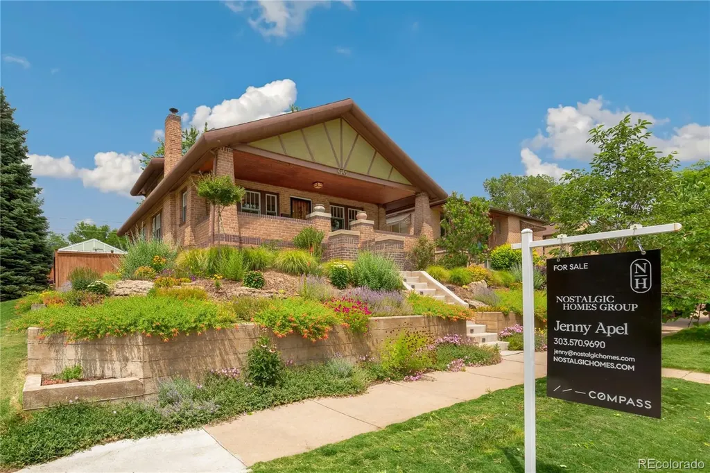 4745 W Hayward Place Denver CO 80212