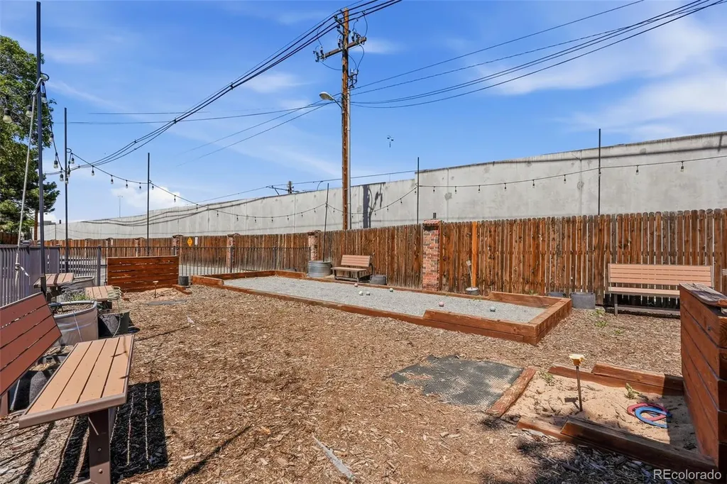 6495 E Happy Canyon Road Denver CO 80237