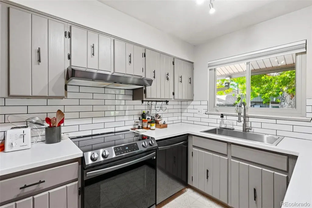 6495 E Happy Canyon Road Denver CO 80237