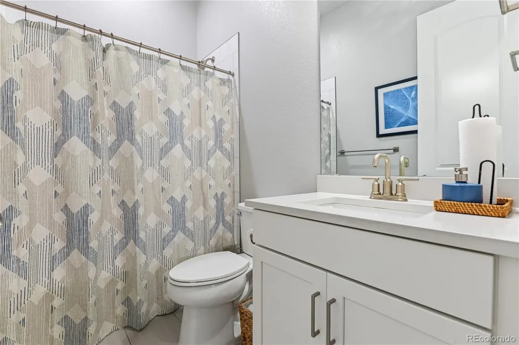 6276 N Lisbon Street Aurora CO 80019