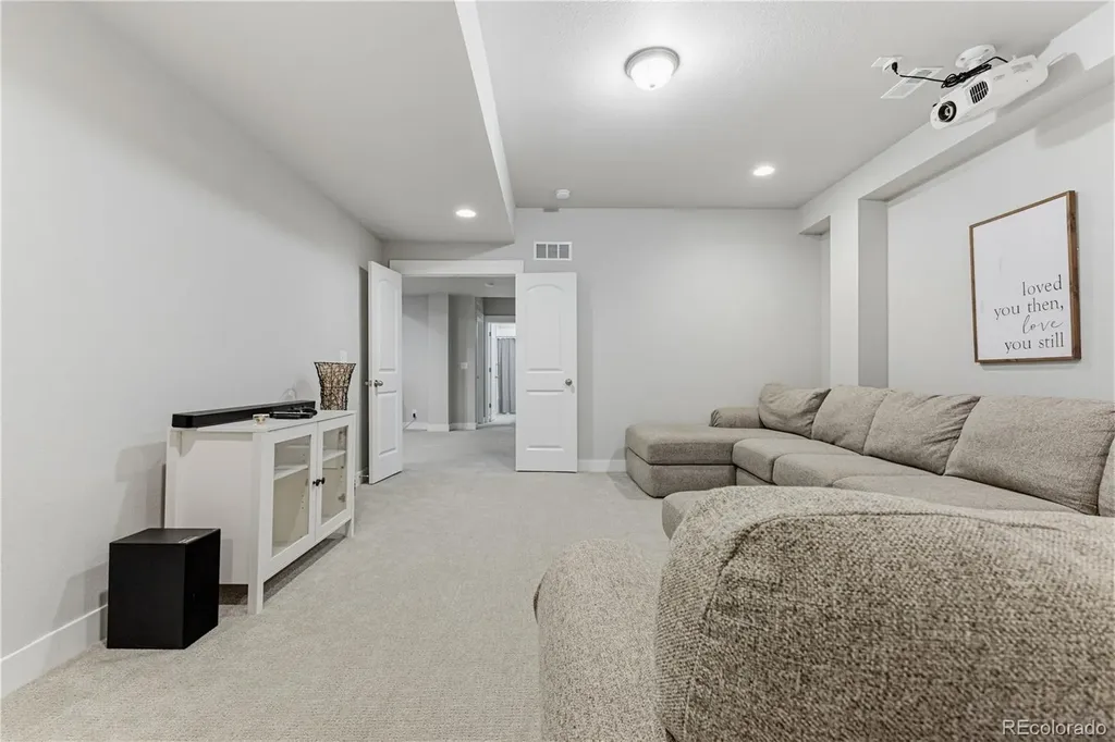 6276 N Lisbon Street Aurora CO 80019