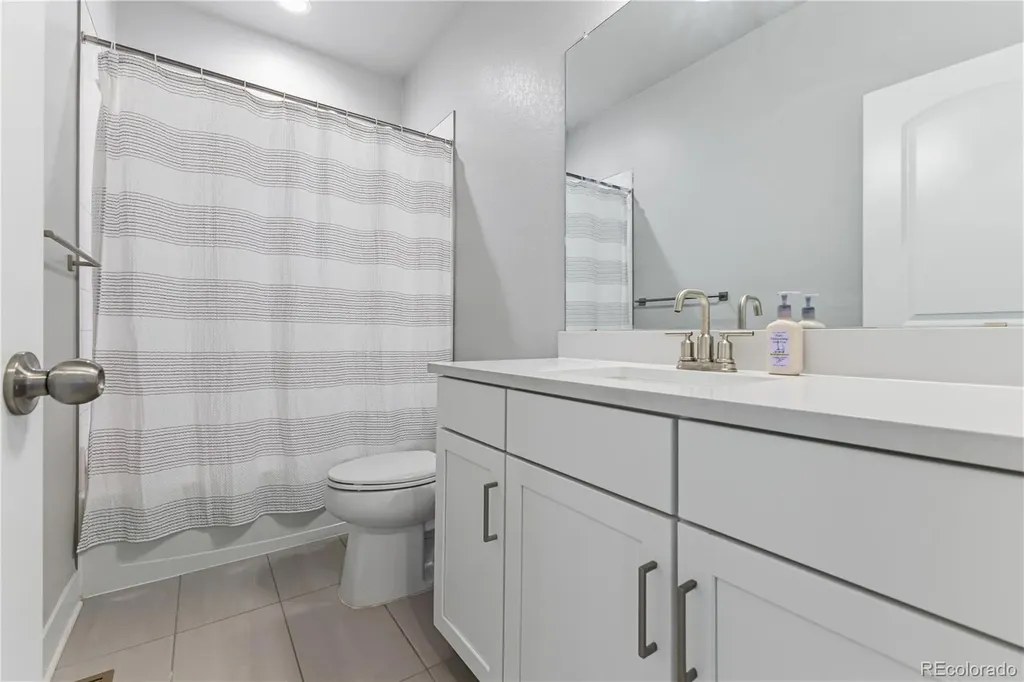 6276 N Lisbon Street Aurora CO 80019