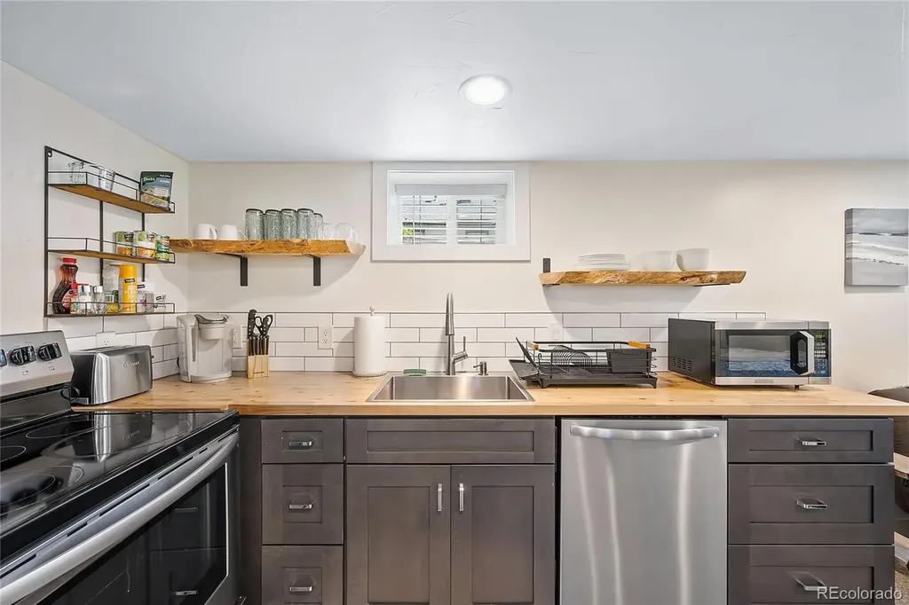 4847 Zuni Street Denver CO 80221