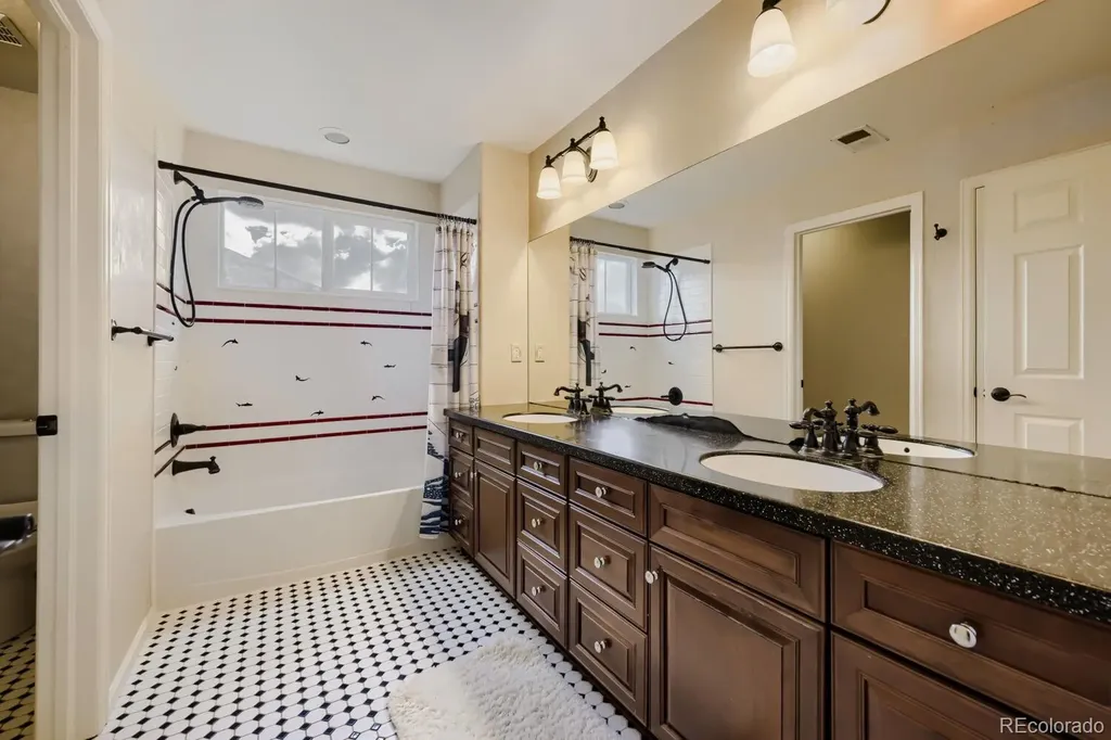 6381 S Patsburg Court Aurora CO 80016