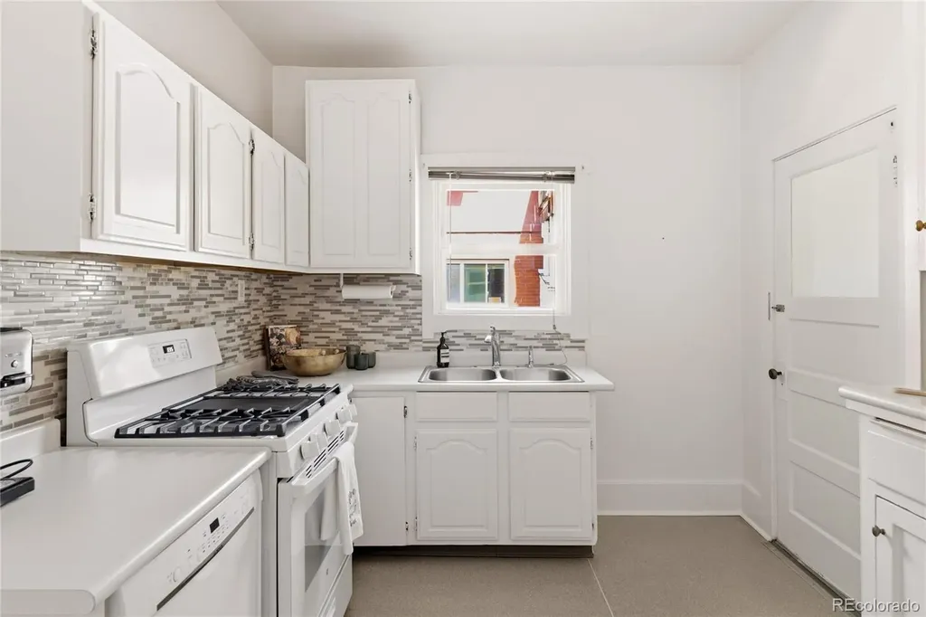 4732 W 33rd Avenue Denver CO 80212