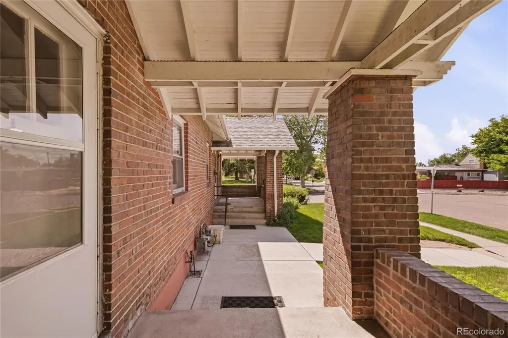 4732 W 33rd Avenue Denver CO 80212