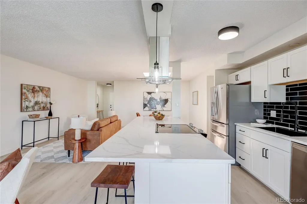 2880 S Locust Street Denver CO 80222