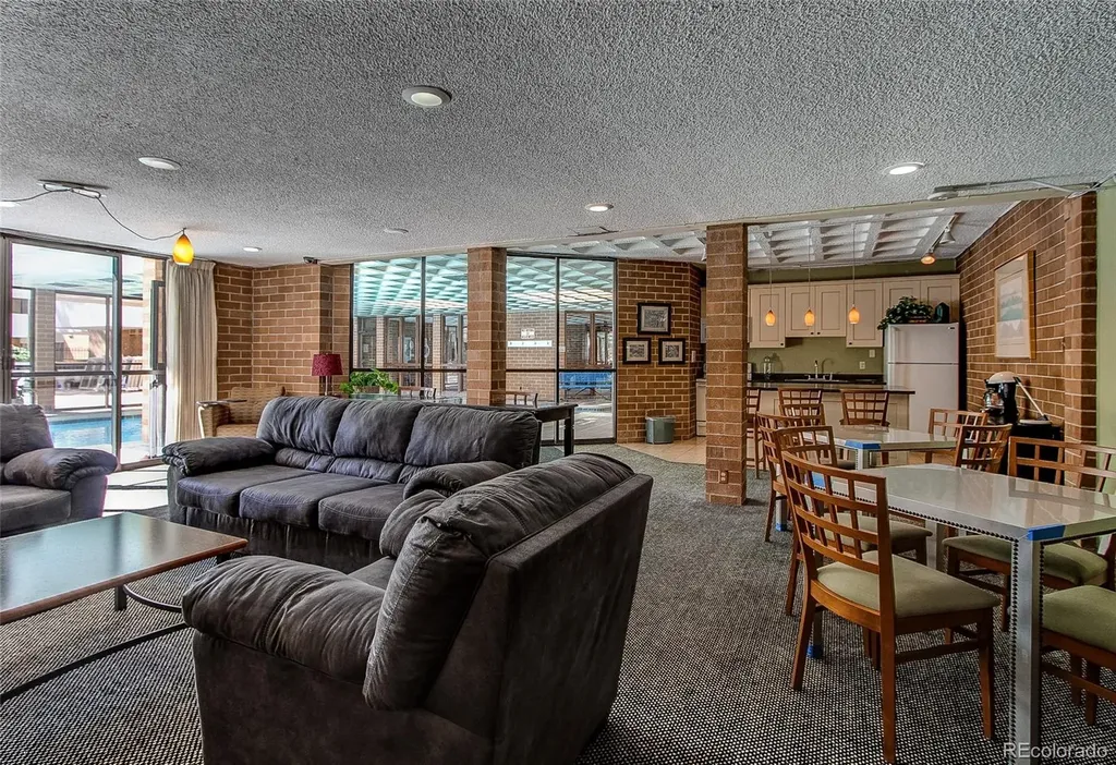 2880 S Locust Street Denver CO 80222