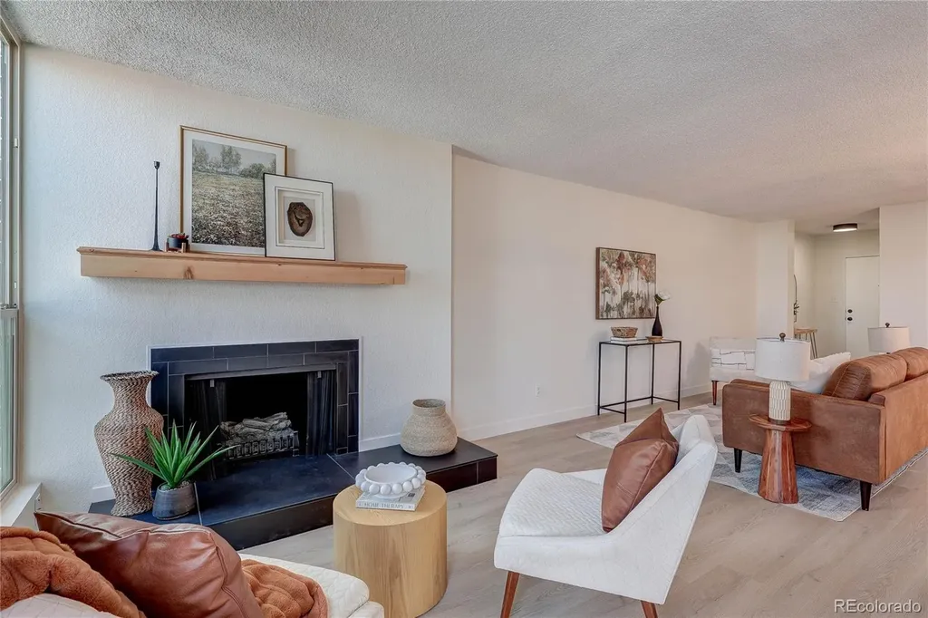 2880 S Locust Street Denver CO 80222