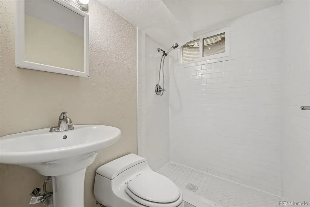 4459 S Fox Street Englewood CO 80110