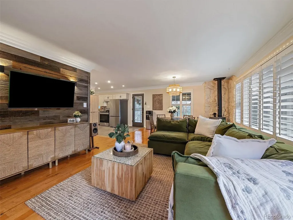 65 Apache Road Evergreen CO 80439
