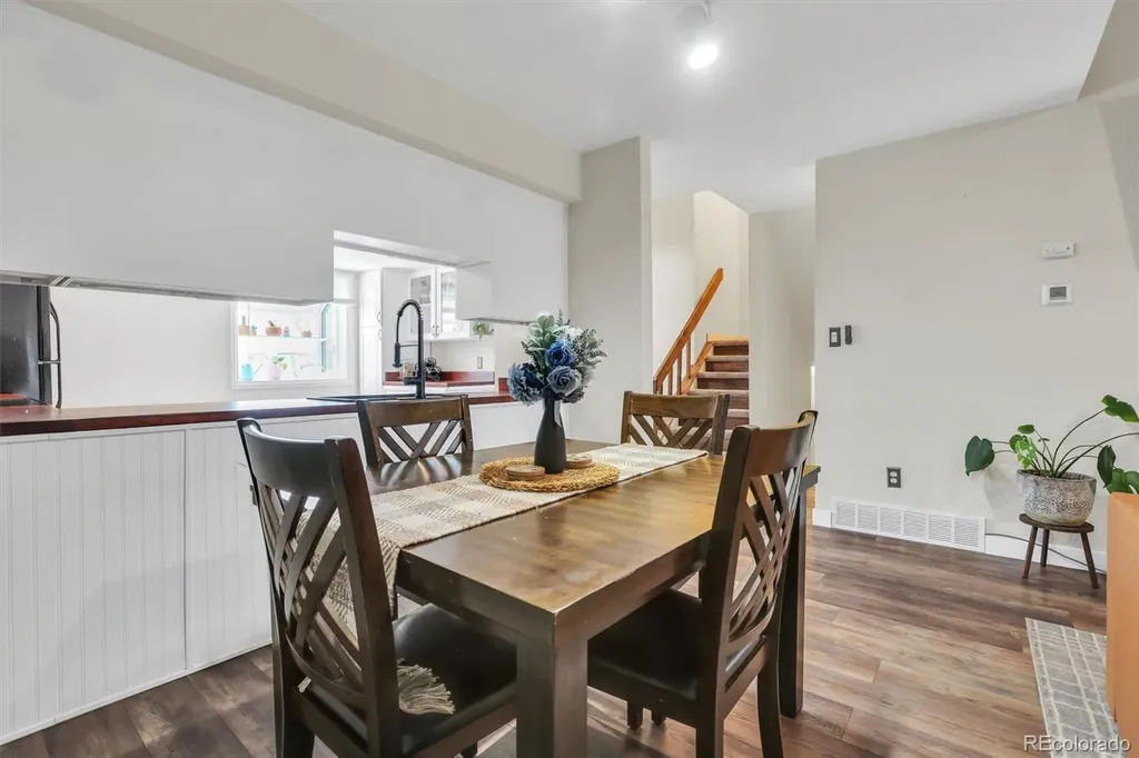 2053 S Worchester Way Aurora CO 80014