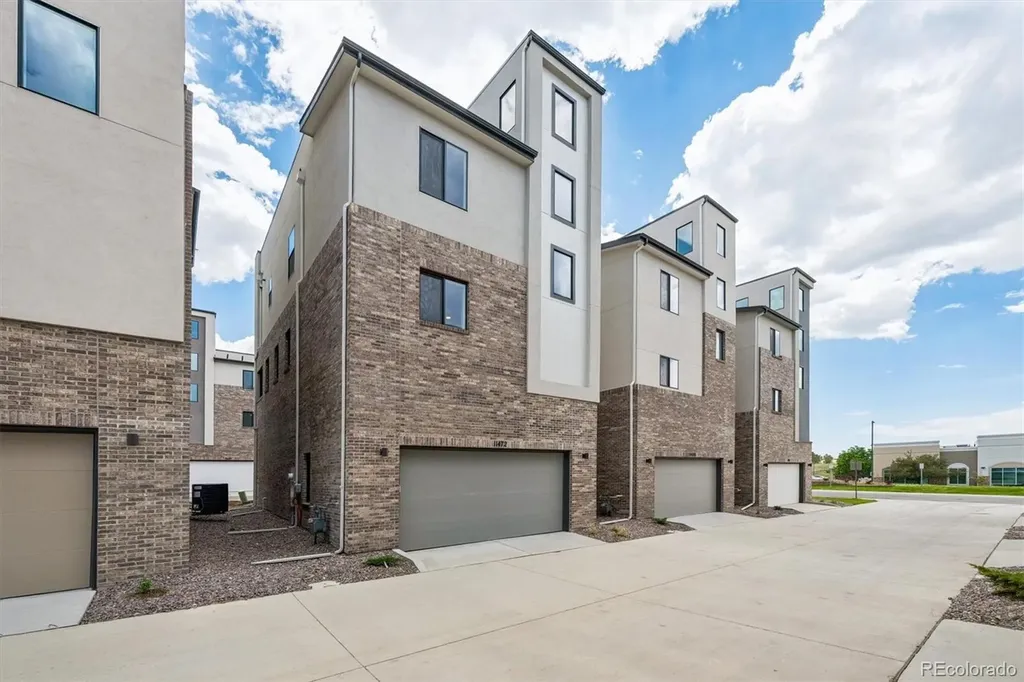 11472 E Briarwood Circle Centennial CO 80112