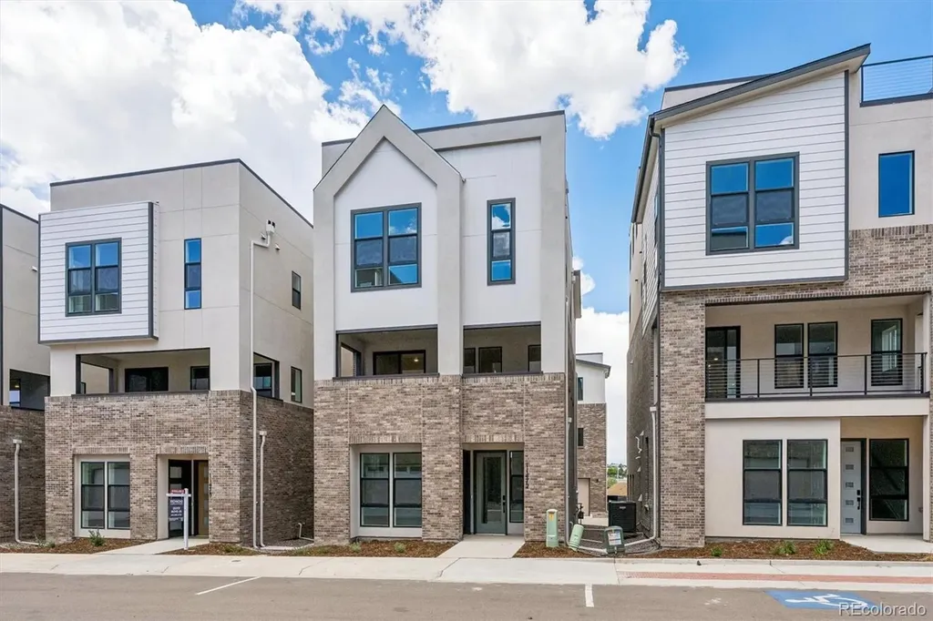 11472 E Briarwood Circle Centennial CO 80112