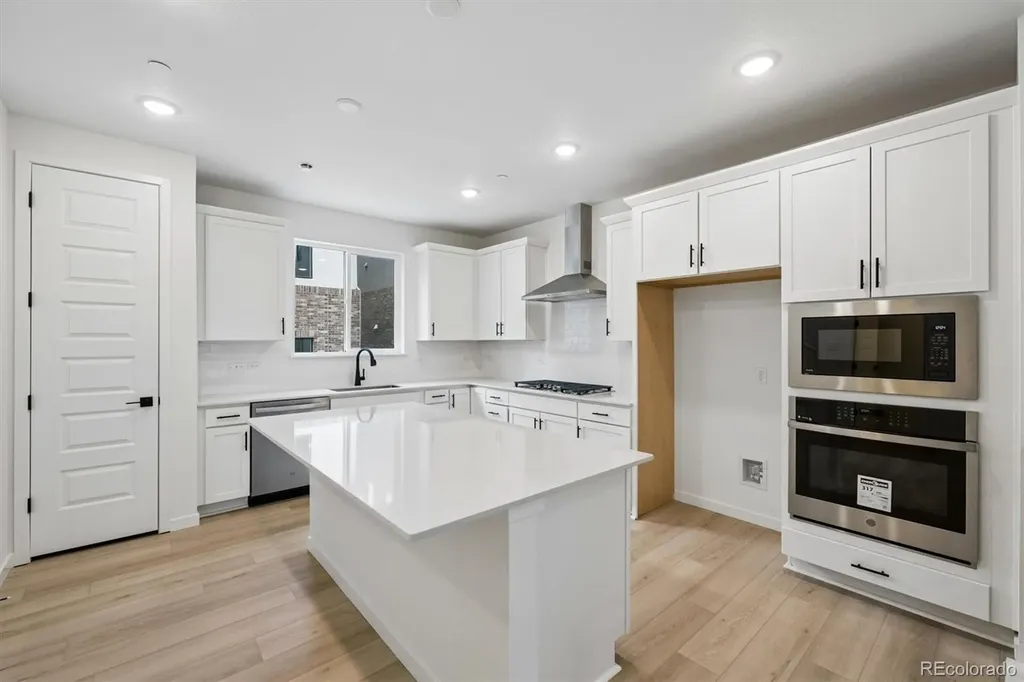 11472 E Briarwood Circle Centennial CO 80112