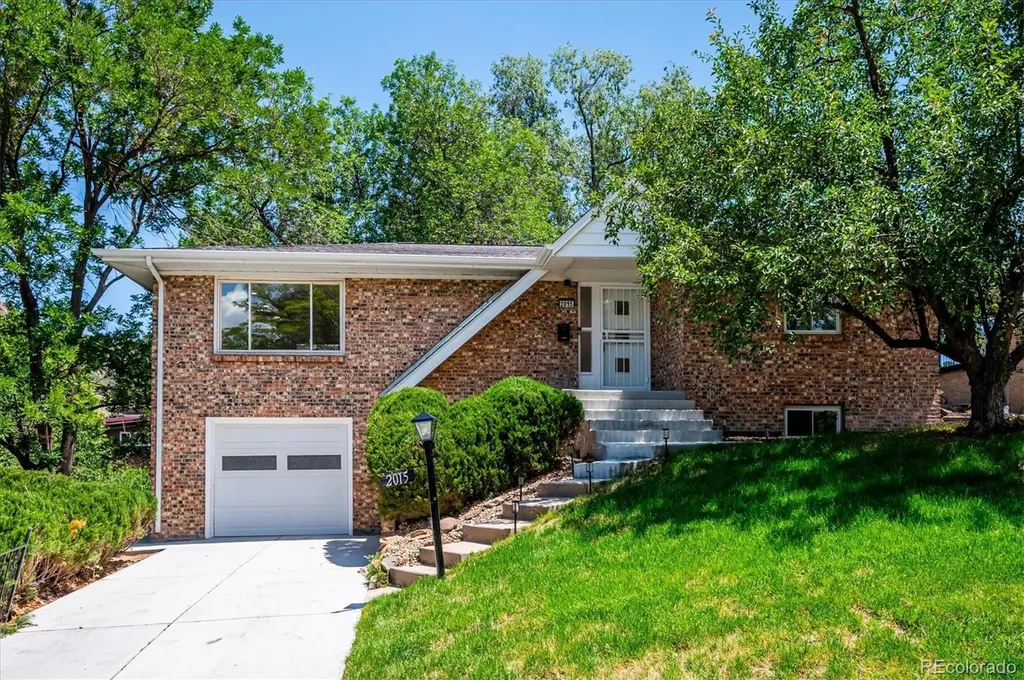 2015 Arapahoe Street Golden CO 80401