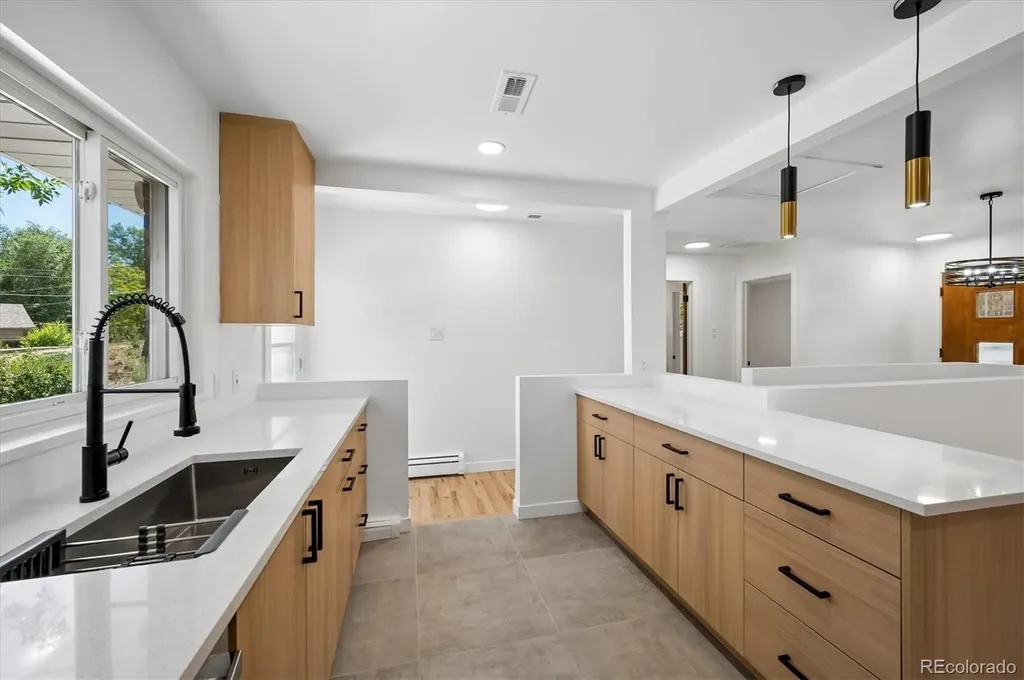 2015 Arapahoe Street Golden CO 80401
