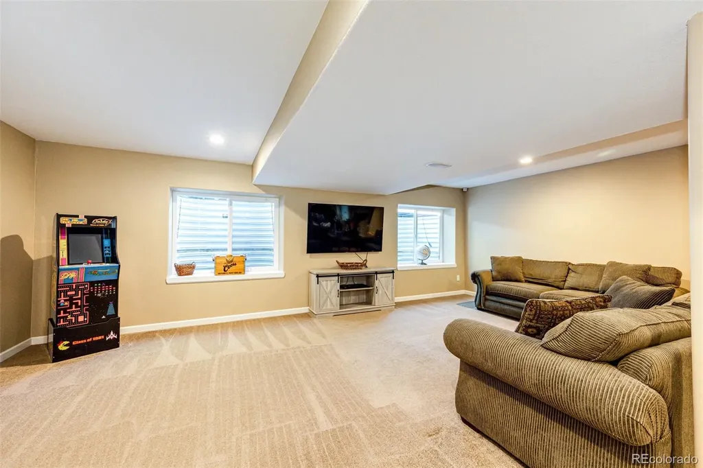 10634 Amesbury Way Highlands Ranch CO 80126