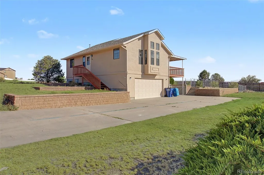242 W Del Ray Drive Pueblo CO 81007
