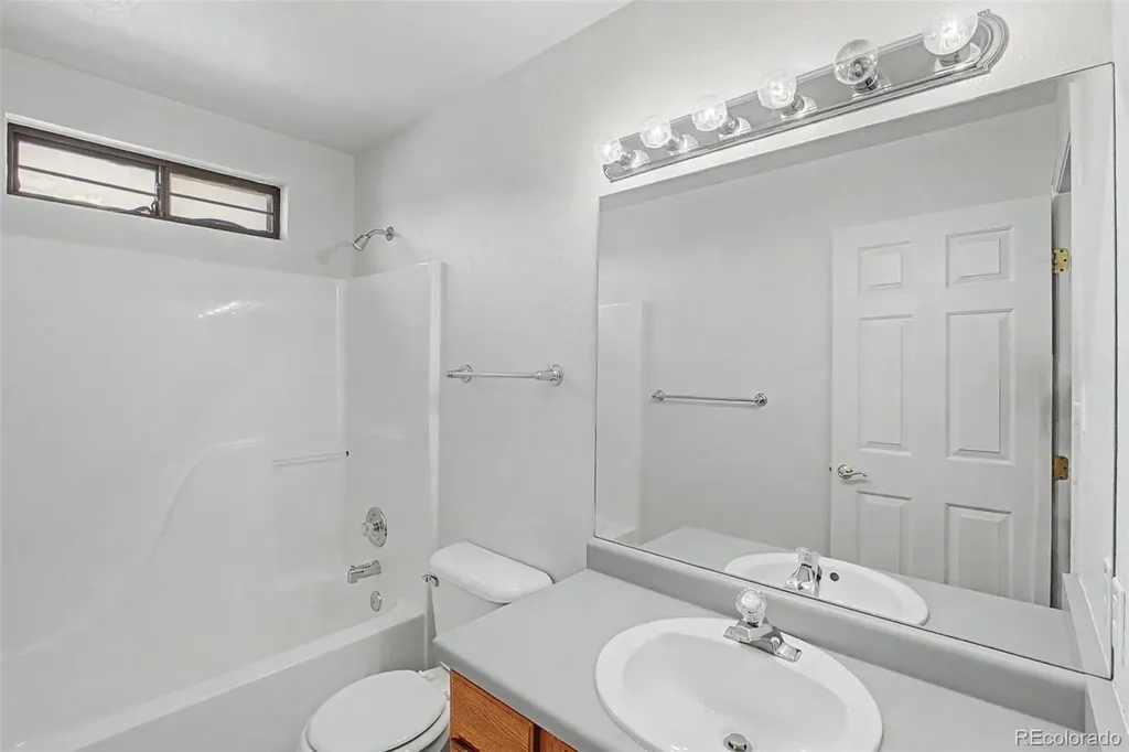 242 W Del Ray Drive Pueblo CO 81007