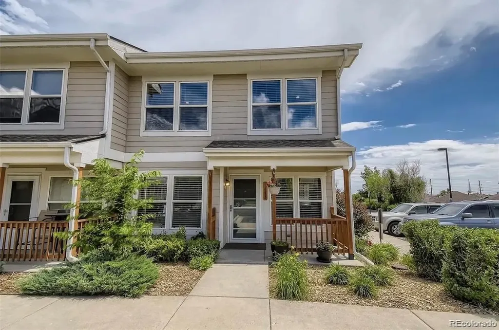 1453 S Pierce Street Lakewood CO 80232