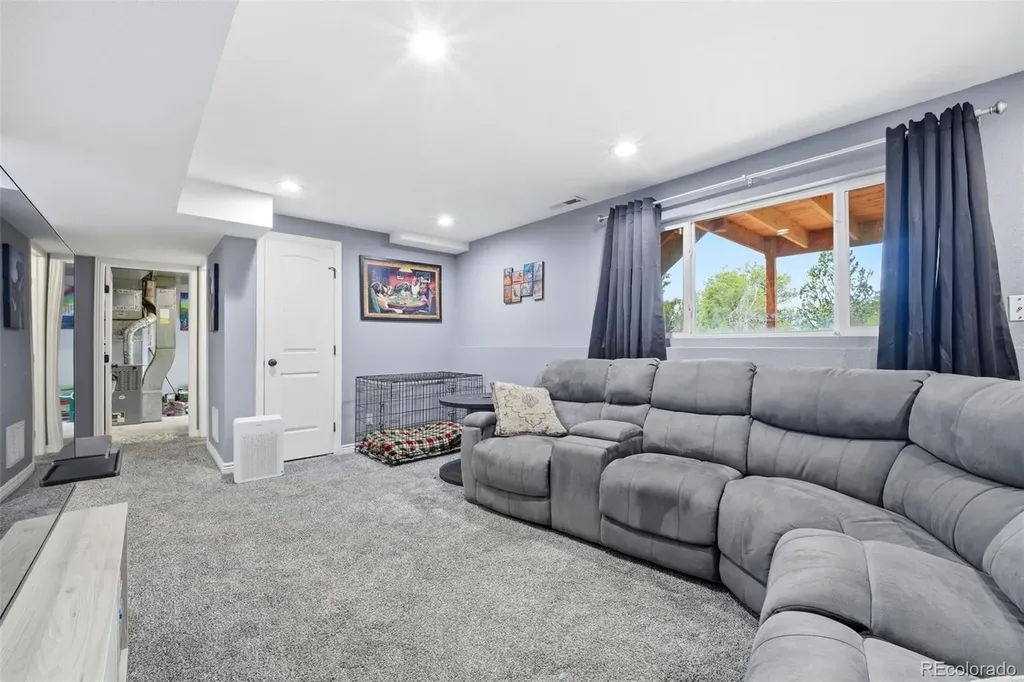 1374 Nokomis Drive Colorado Springs CO 80915