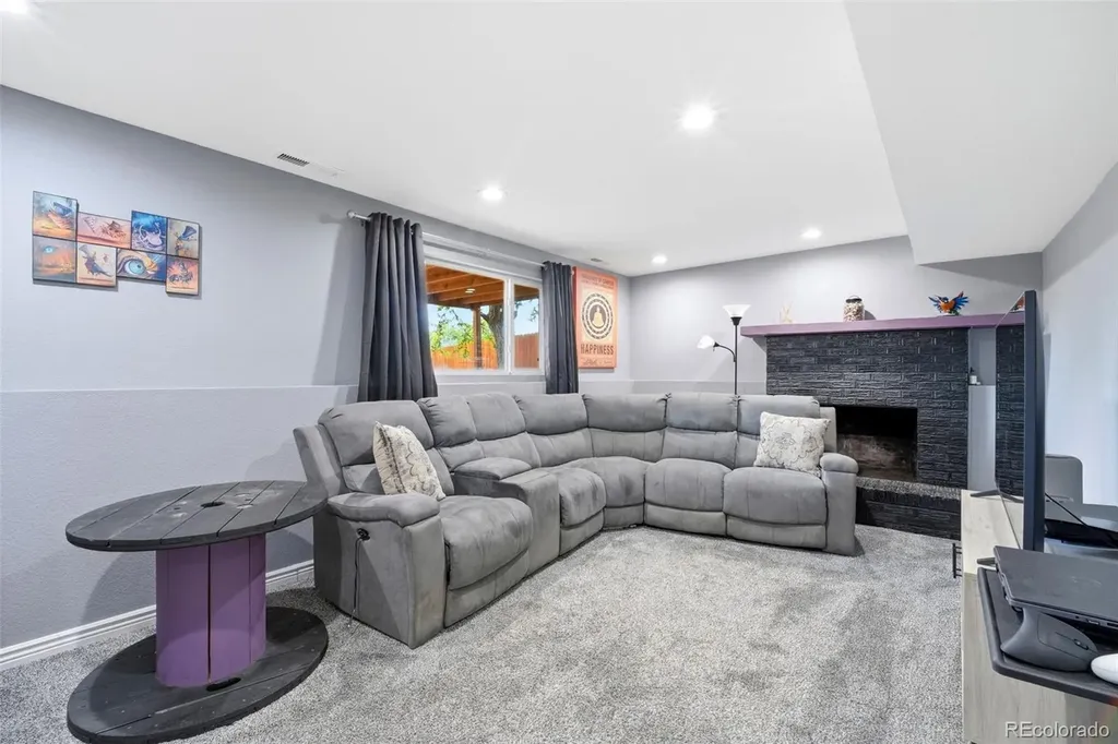 1374 Nokomis Drive Colorado Springs CO 80915