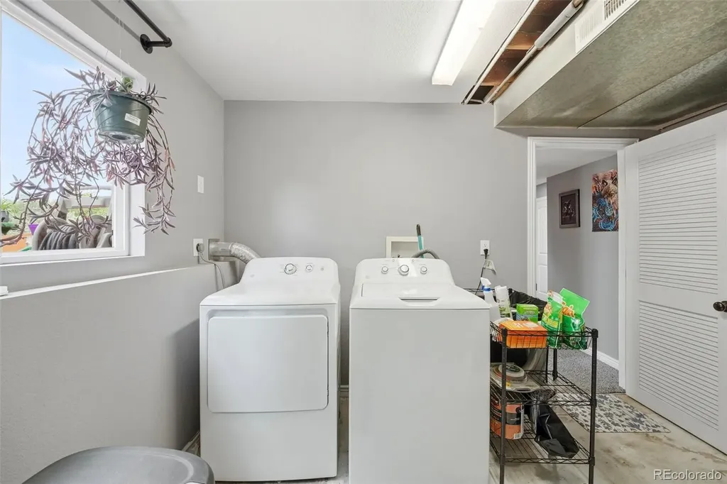 1374 Nokomis Drive Colorado Springs CO 80915