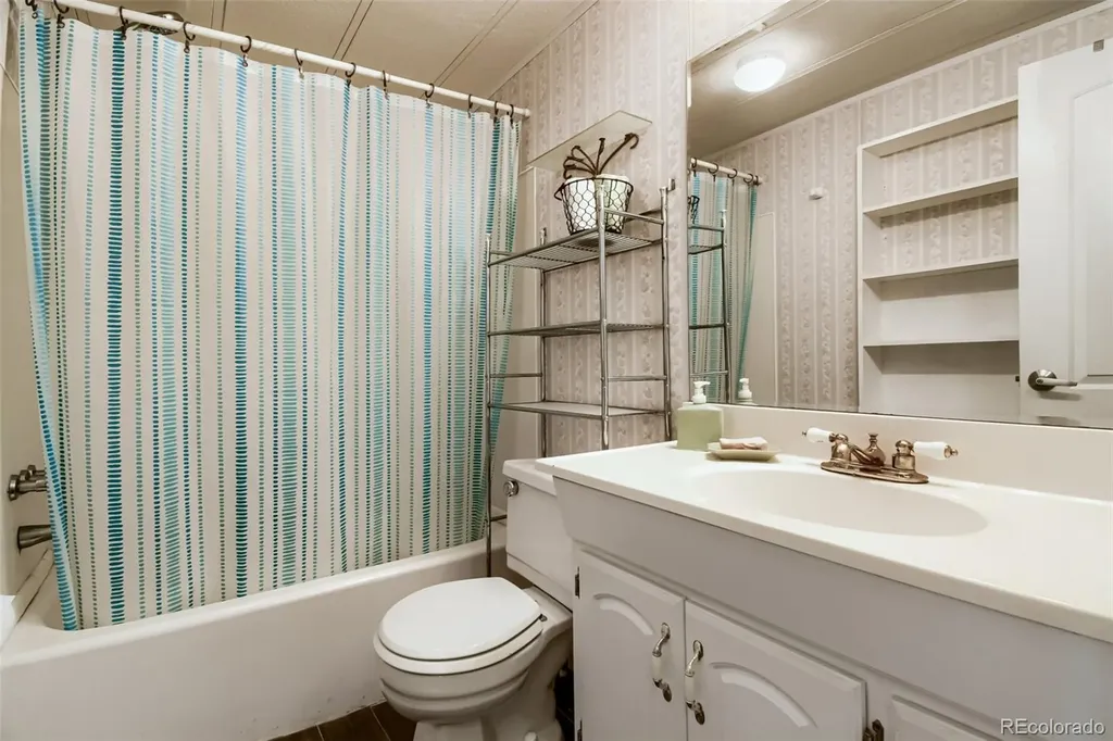 611 Pinyon Circle Lochbuie CO 80603