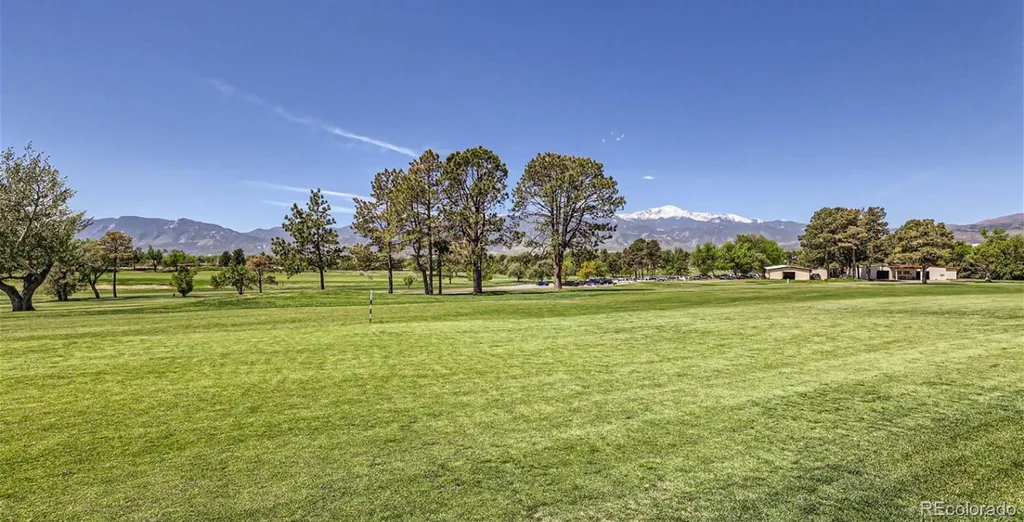 2542 Galena Peak Heights Colorado Springs CO 80904