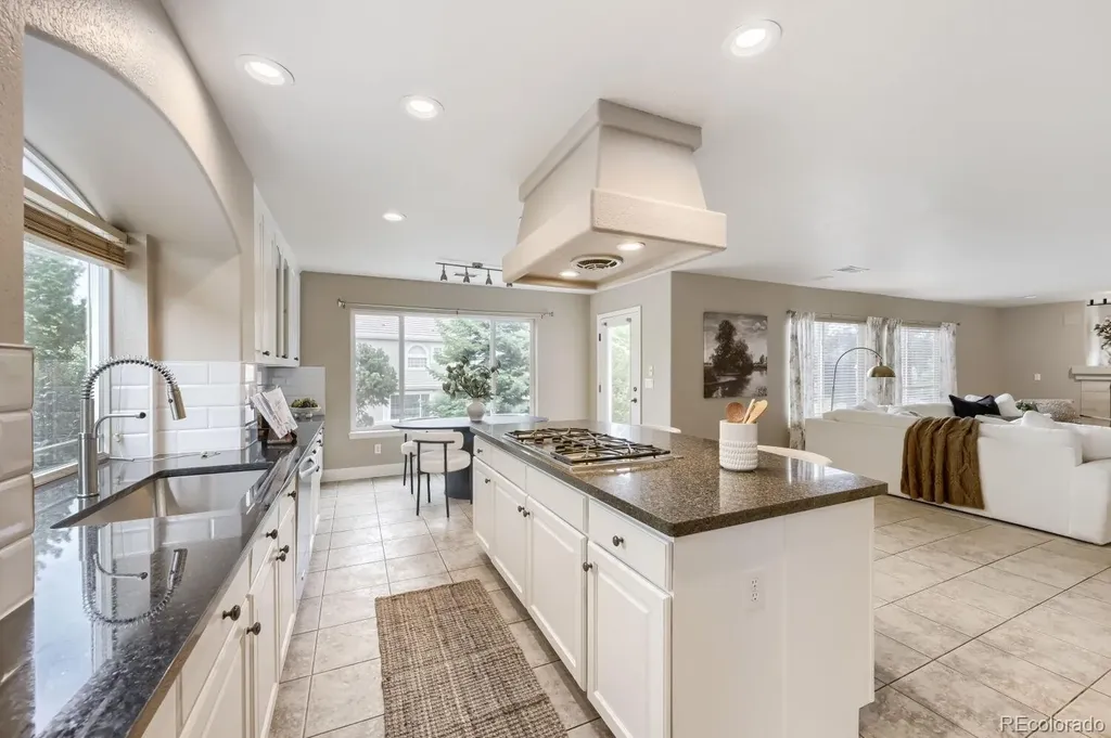 4703 Sunlight Lane Broomfield CO 80023
