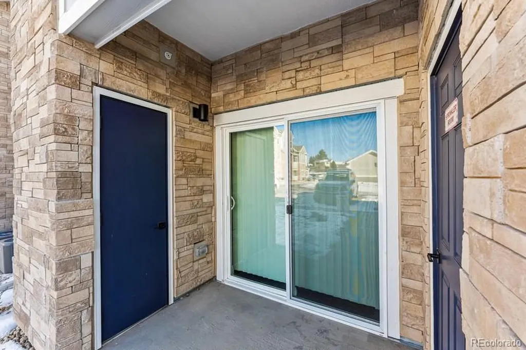1881 S Dunkirk Street Aurora CO 80017