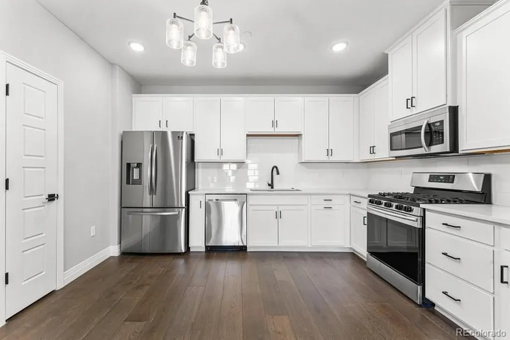 1881 S Dunkirk Street Aurora CO 80017