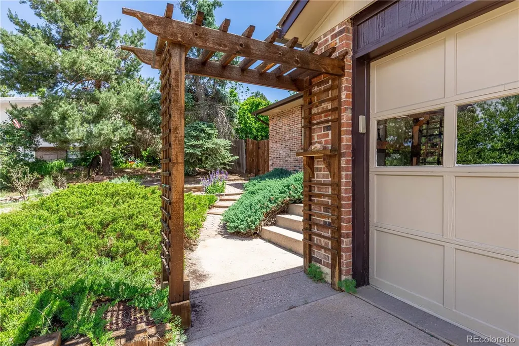 208 Elm Court Castle Rock CO 80104