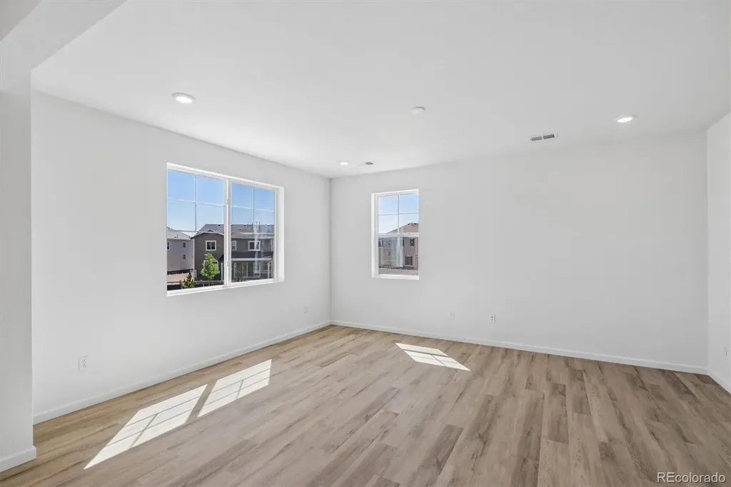 448 S Rifle Street Aurora CO 80017