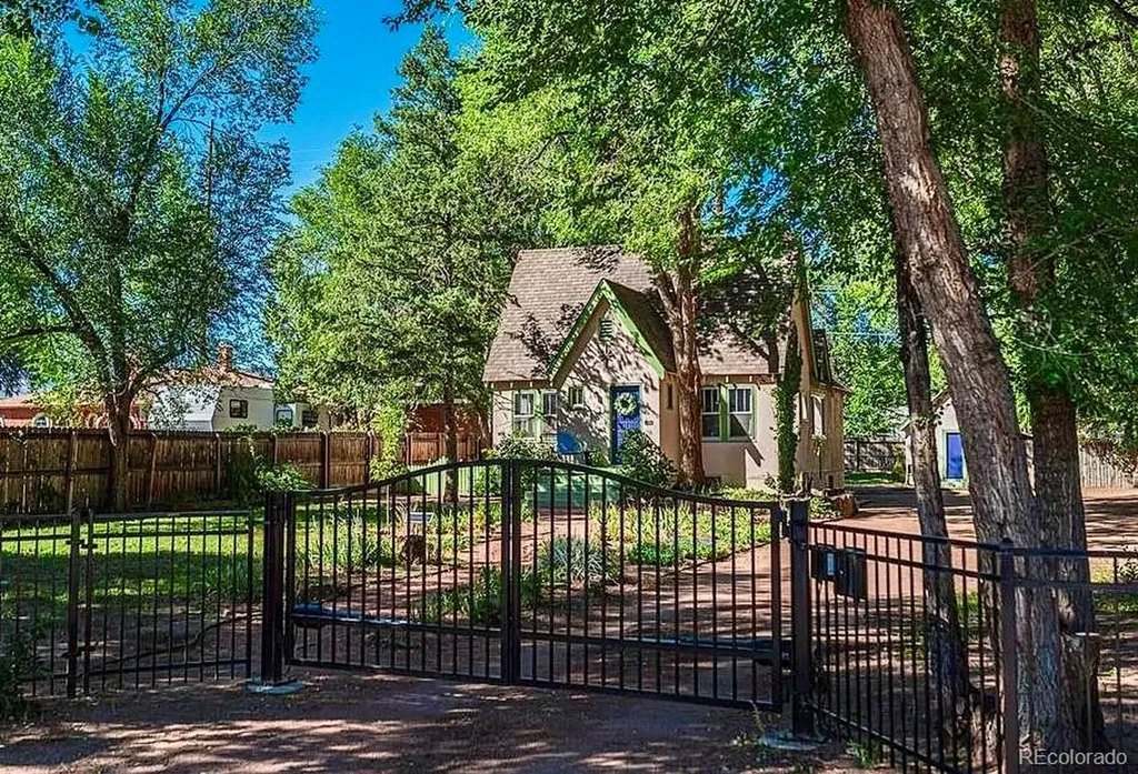70 Cascade Court Colorado Springs CO 80907