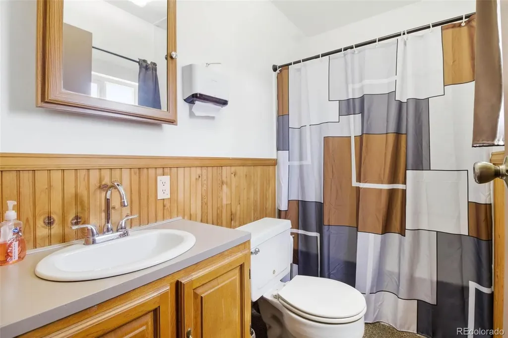 1705 Clark Street Aurora CO 80011