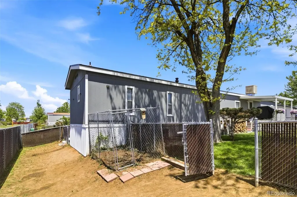 1705 Clark Street Aurora CO 80011