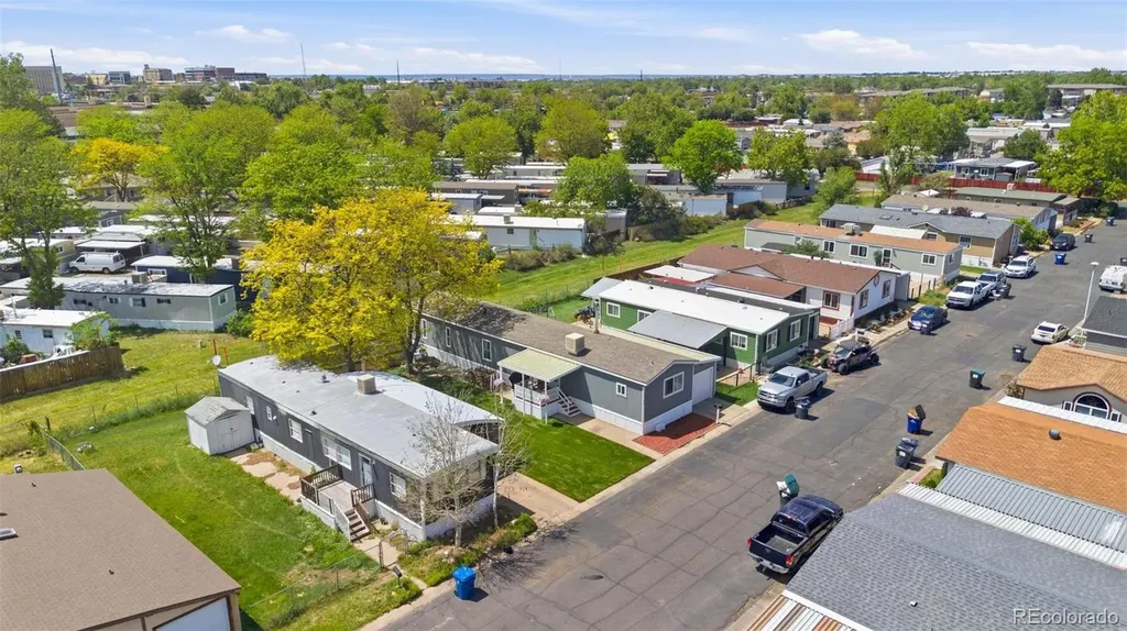 1705 Clark Street Aurora CO 80011